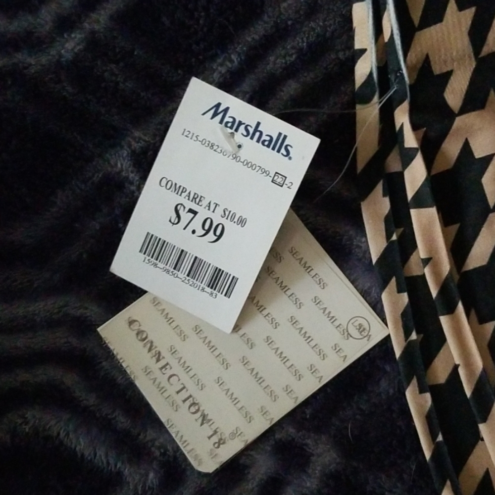 Patterned Leggings - Picture 2 of 3